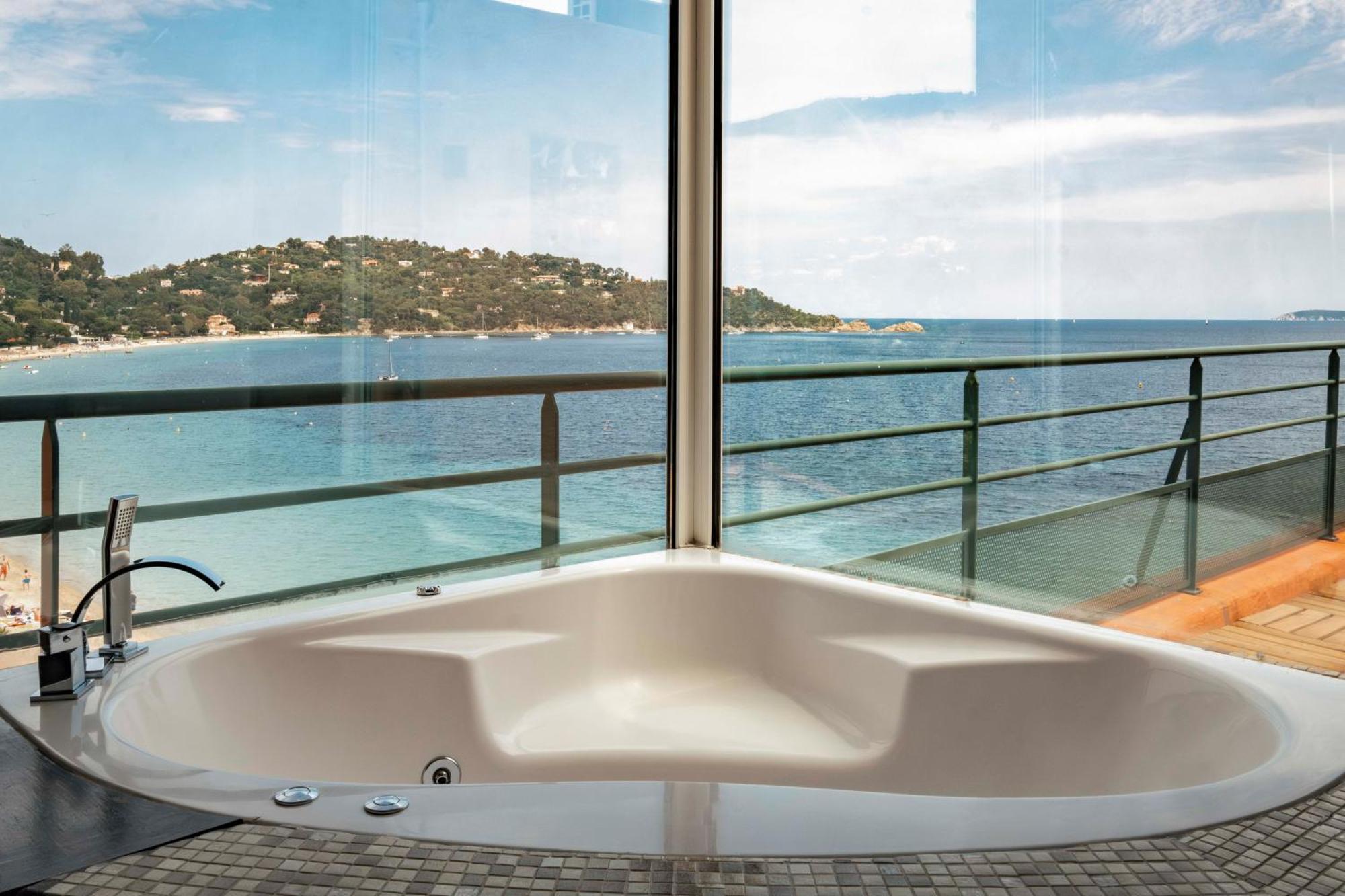 Surplage Hotel Cavaliere Le Lavandou Eksteriør bilde