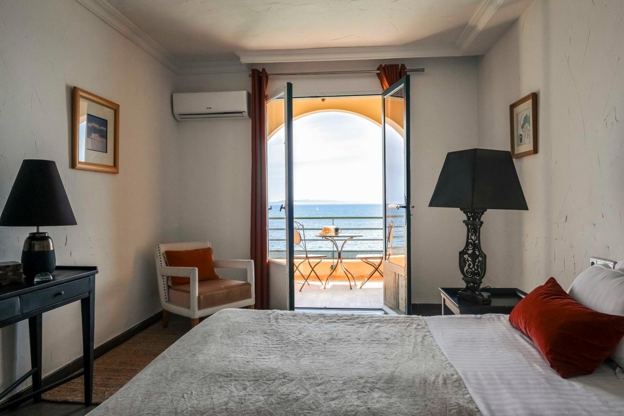 Surplage Hotel Cavaliere Le Lavandou Eksteriør bilde