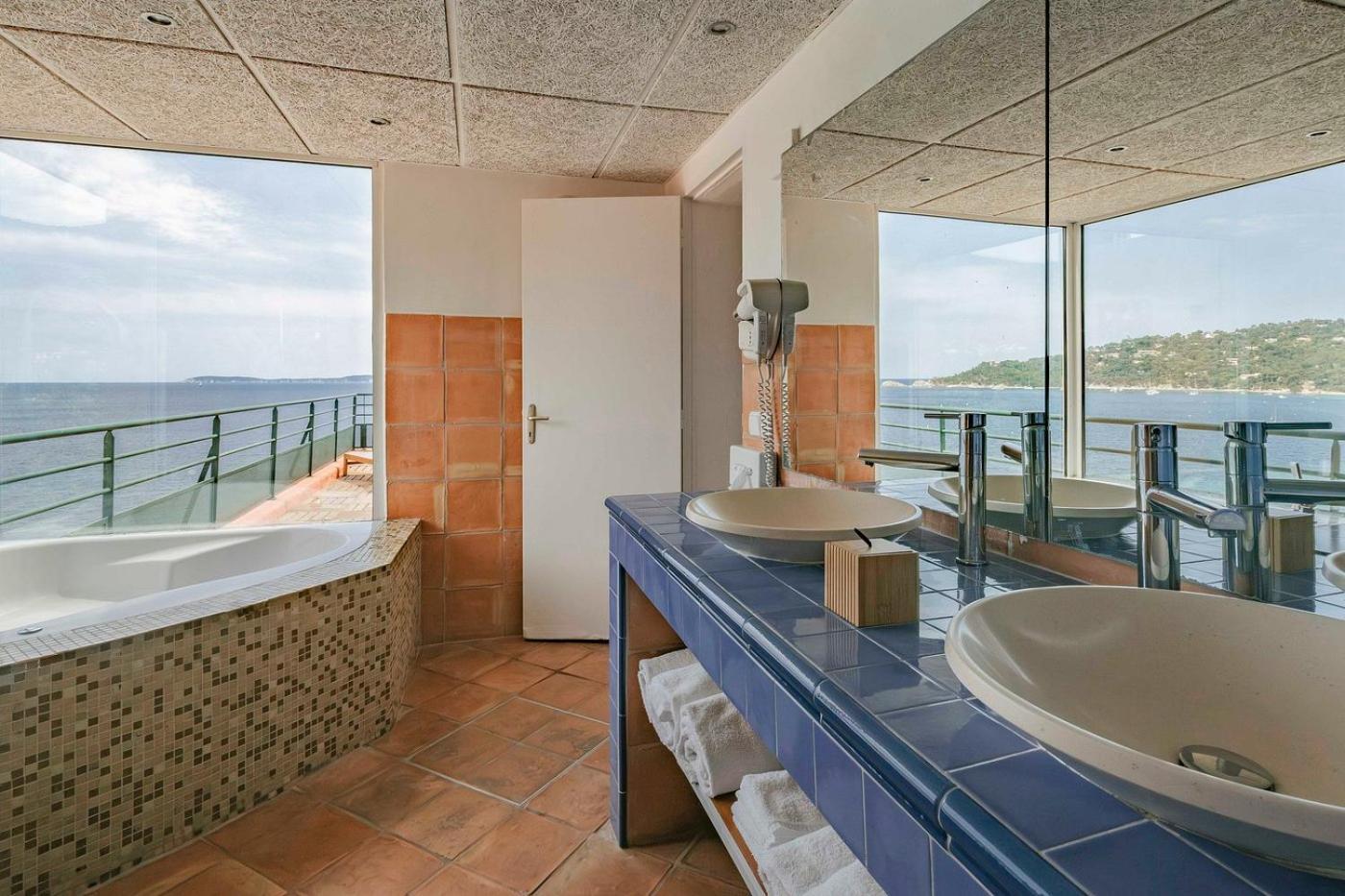 Surplage Hotel Cavaliere Le Lavandou Eksteriør bilde